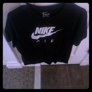 Black dri fit Nike men’s shirt